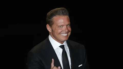 El cantante mexicano Luis Miguel durante un concierto