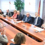 El consejero de Sanidad, Alejandro Vázquez, y el rector de la Universidad de Burgos (UBU), Manuel Pérez Mateos, se reúnen para acordar la creación del Instituto de Investigación Biosanitaria de Burgos