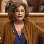 La ministra de Hacienda, María Jesús Montero, durante una sesión en el Congreso de los Diputados