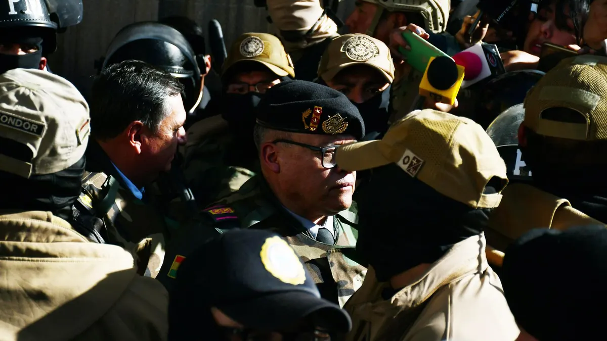 Los golpistas de Bolivia fracasaron porque se quedaron sin apoyos dentro del Ejército