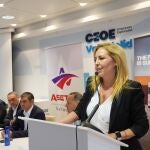 La presidenta de la Asociación Empresarial de Transportes en Valladolid (Asetra) Virginia Muñoz inaugura la jornada ‘Sobrevivir a los retos del transporte de mercancías’