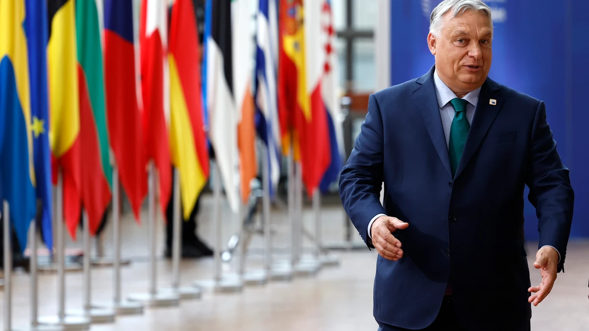 Orban anuncia la creación del tercer grupo ultra en la Eurocámara con los populistas de Austria y República Checa