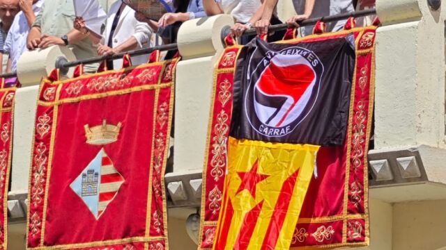 Dos banderas partidistas, en la fiesta mayor de Sant Pere de Ribes