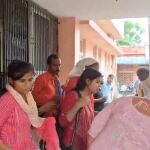 Un fatal tropezón en una zanja causa más de 50 muertos en una celebración religiosa en la India