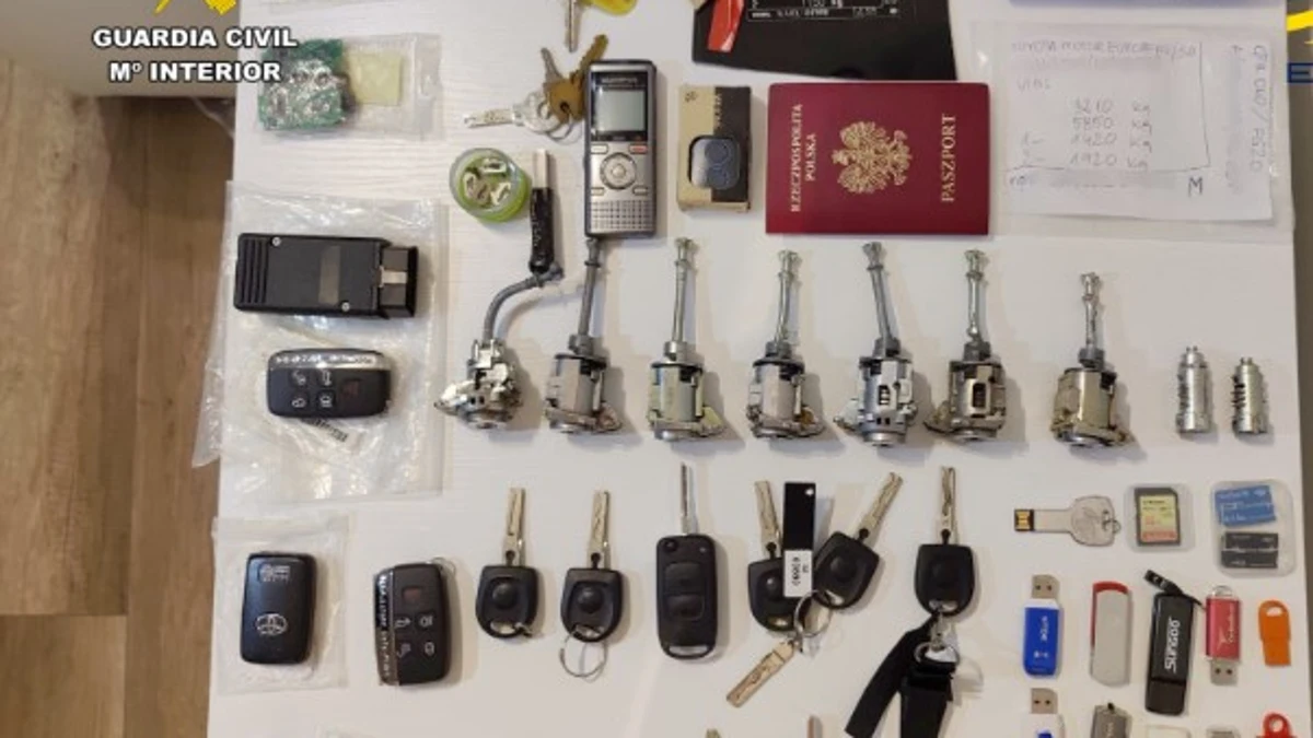 La Guardia Civil desarticula una organización de robo de vehículos liderada por magrebíes