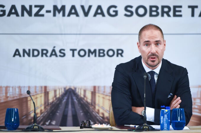 El empresario tras la OPA a Talgo, András Tombor, ofrece una rueda de prensa