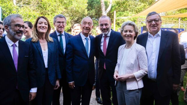 El líder del PP, Alberto Núñez Feijóo, junto a los líderes del PPE en las Jornadas de Estudio del Grupo 