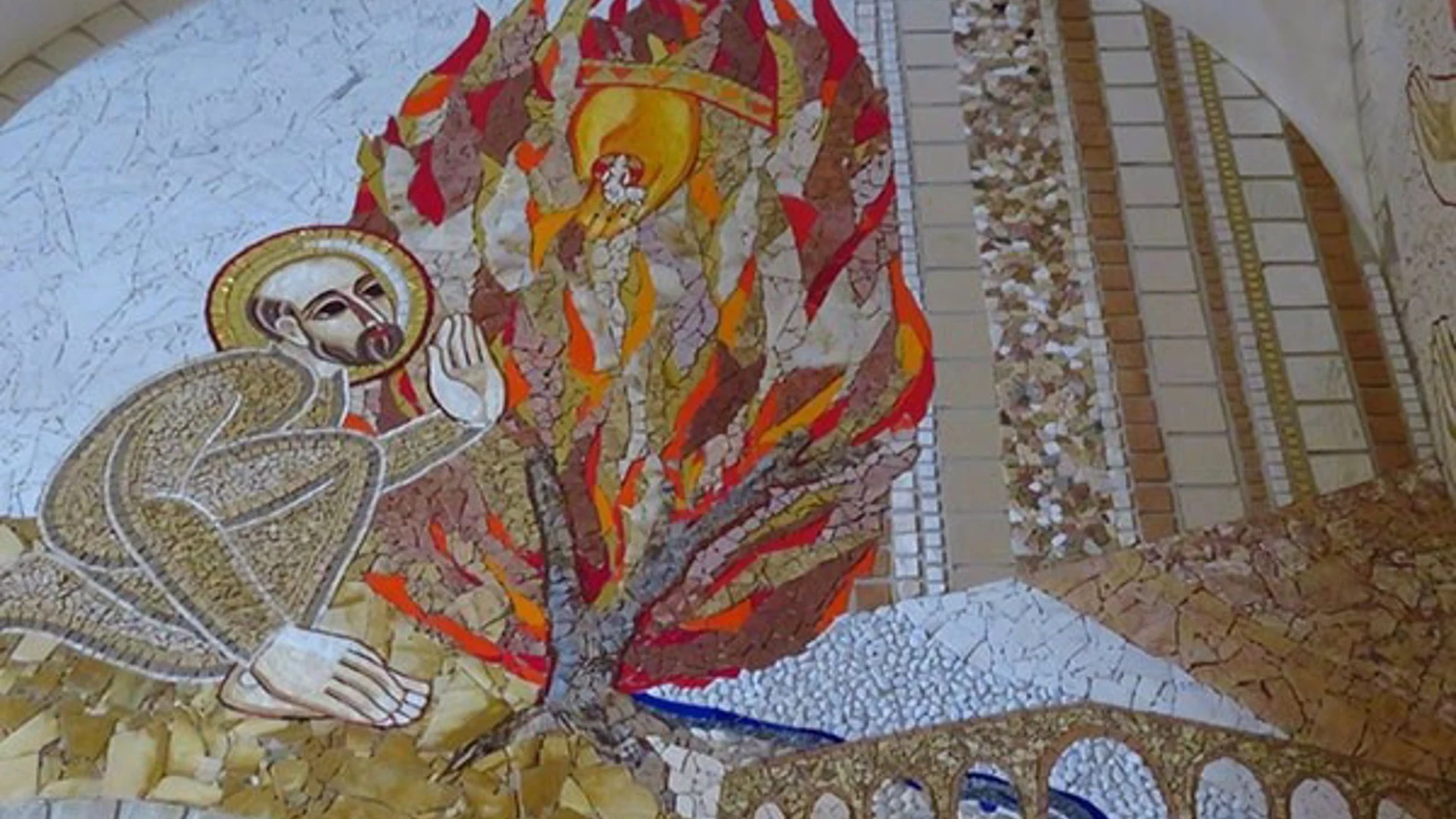 El Santuario de Lourdes mantendrá los mosaicos de Rupnik, aunque "habrá que retirarlos" algún día