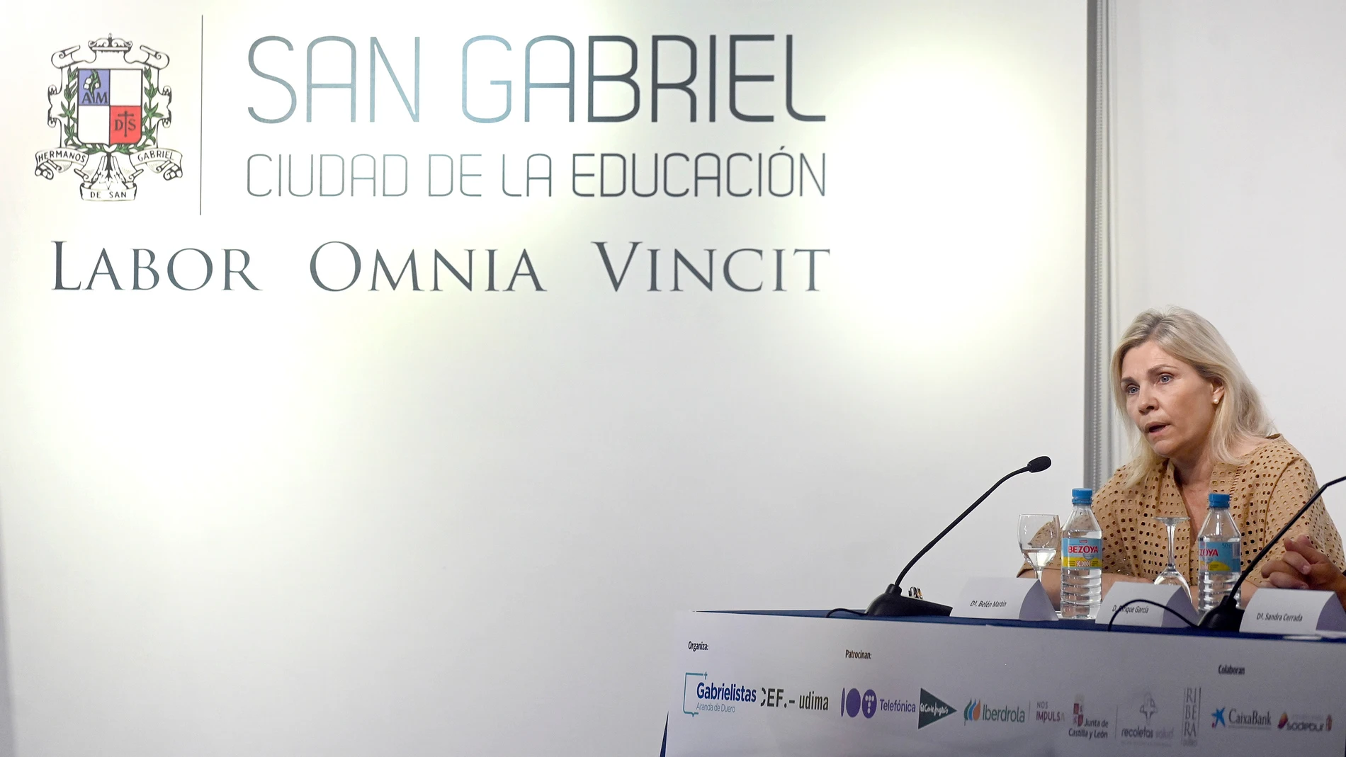 Belén Martín durante la conferencia ofrecida en Burgos