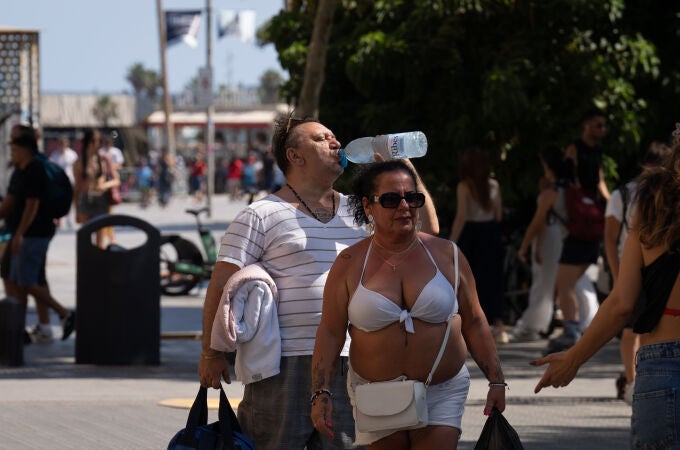 Alerta por una ola de calor extremo en Barcelona