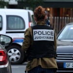 Three people injured after car crashes into a cafe in Paris