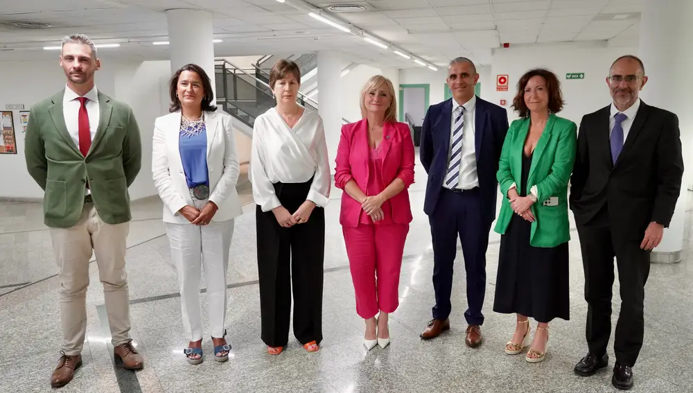 Leticia García junto a su nuevo equipo