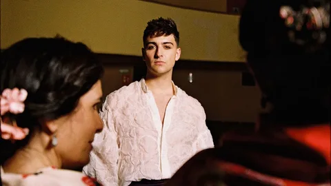 Juanjo Bona en su nuevo single, 'Mis Tías'.
