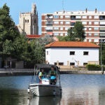 Barcas de la Dársena del Canal de Castilla en Palencia