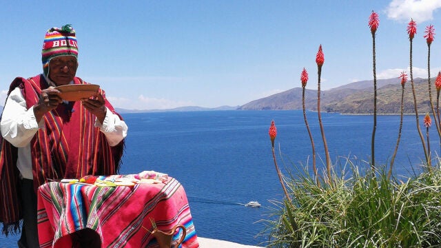 La Isla del Sol es una isla boliviana situada en el lago Titicaca