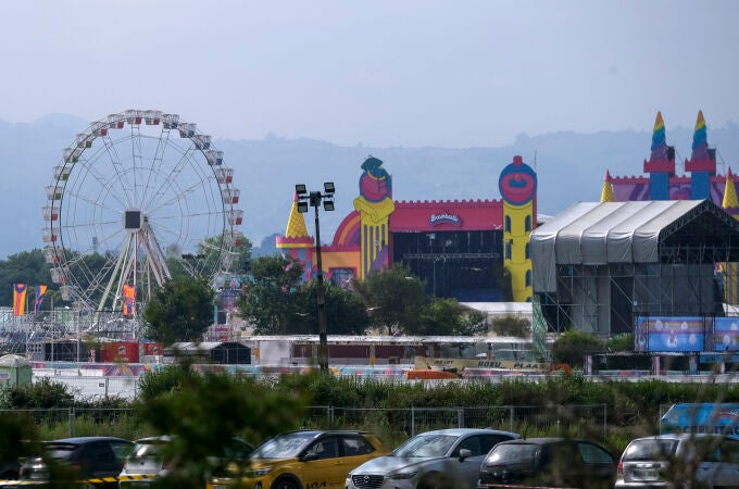 Un joven de 25 años ha fallecido esta madrugada tras ser golpeado en la cabeza con la noria instalada en el festival musical Boombastic