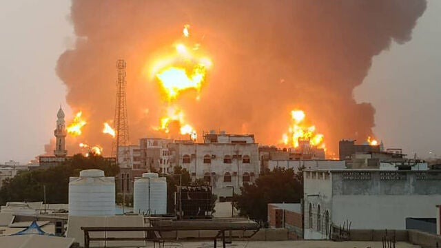 Israel bombardea ciudad portuaria de Yemen tras ataque de los rebeldes hutíes en Tel Aviv