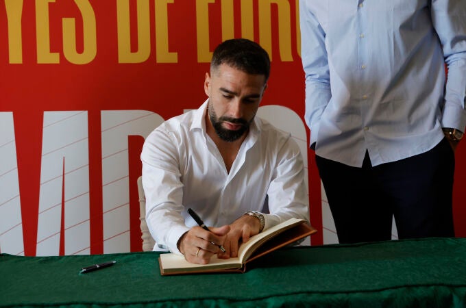 Boadilla del Monte recibe a Dani Carvajal y Joselu para celebrar la victoria de la selección en la Eurocopa