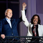 EEUU.- Kamala Harris agrade el apoyo de Biden, pero aboga por "ganarse" la nominación presidencial demócrata
