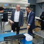 El alcalde de Valladolid, Jesús Julio Carnero, visita la empresa de alta tecnología Mozo Grau