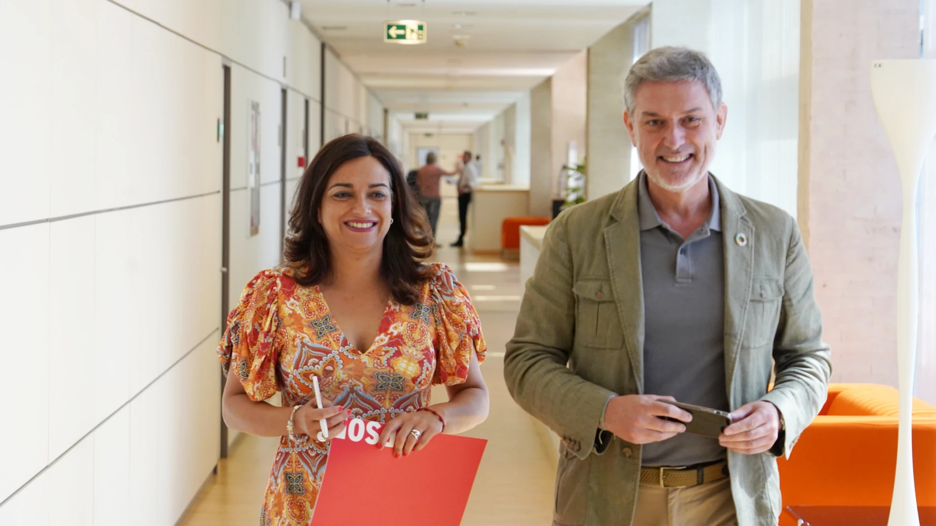 La portavoz de Empleo del Grupo Parlamentario Socialista, Alicia Palomo, analiza la situación del Diálogo Social en Castilla y León junto a José Luis Vázquez