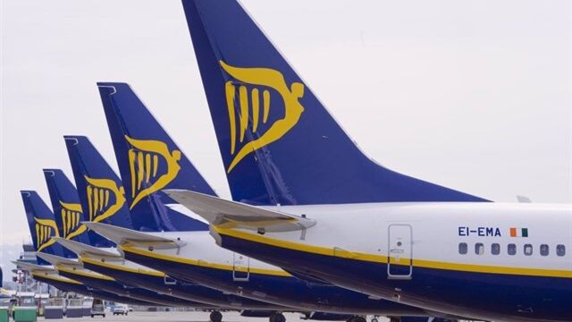 Economía.- Ryanair se estrella en Bolsa tras reducir sus beneficios un 46% y arrastra al resto de aerolíneas europeas