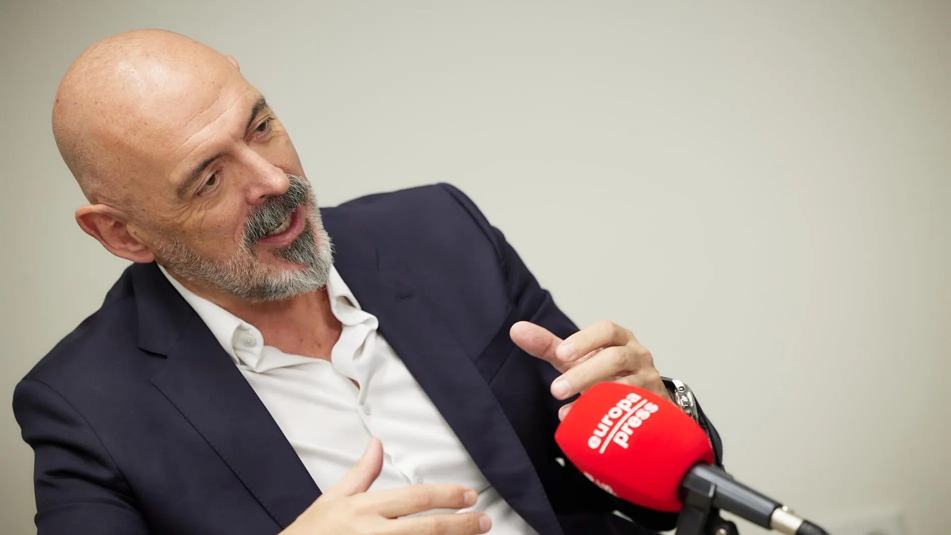 MADRID.-El juez del 'caso Begoña' cambia la condición del rector de la UCM a investigado y le cita para el 29 de julio