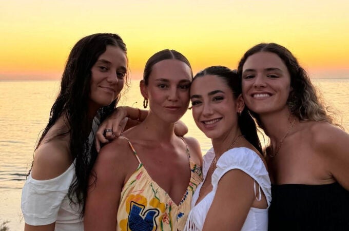 Victoria Federica junto a sus amigas de vacaciones.