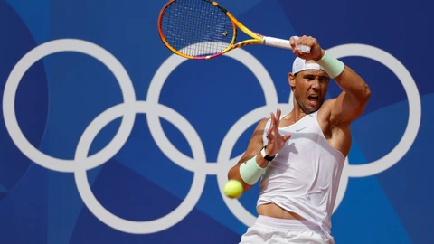 Nadal, en pleno entrenamiento en París