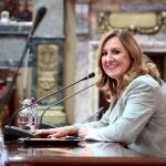La reprobación a la alcaldesa Catalá no sale adelante por el apoyo "solo institucional" de Vox