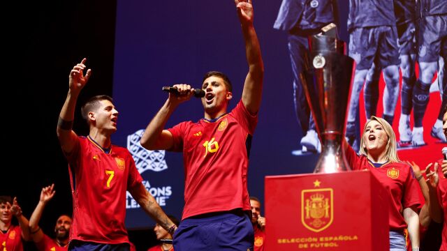 MADRID.-La UEFA abre expediente a Rodri y a Morata por su cántico 'Gibraltar es español'