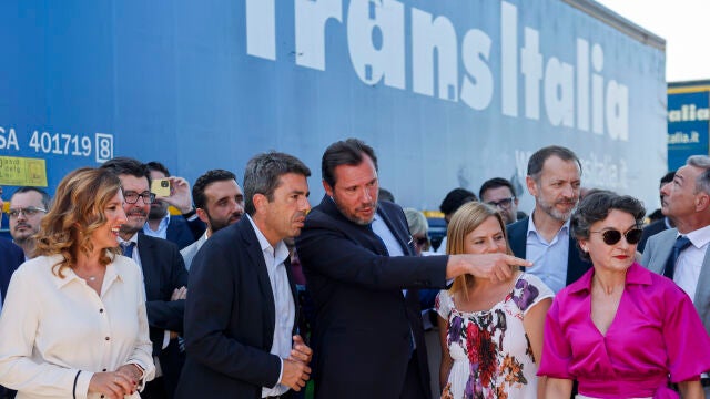 La alcaldesa Catalá, el presidente Mazón y el Ministro Puente, el lunes, en Valencia