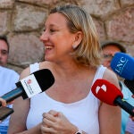 La vicepresidenta Isabel Blanco atiende a los medios de comunicación en León