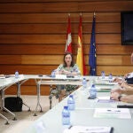 Primera reunión de la nueva consejera de Agricultura, Ganadería y Desarrollo Rural, María González Corral, con los responsables de las organizaciones agrarias