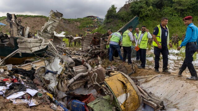 Plane carrying 19 people crashes in Nepal