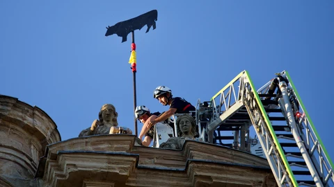 Tradicional acto de colocación de La Mariseca