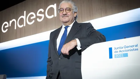 Economía.- Endesa recorta un 9% sus ganancias a junio, hasta los 800 millones, pero reafirma objetivos para 2024