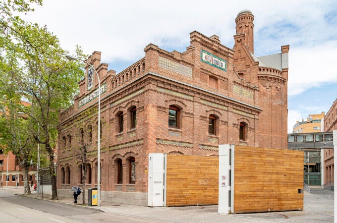 La fábrica El Águila, de estilo neomudéjar, supone una de las mejores piezas de la arquitectura industrial del siglo XX