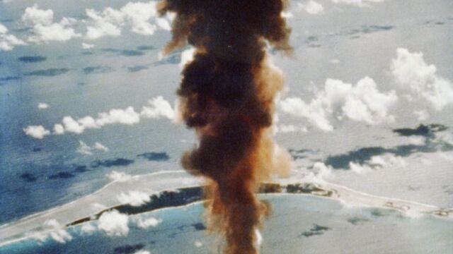 Pruebas nucleares en el atolón Bikini