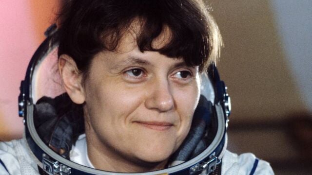 La cosmonauta Svetlana Savítskaya en 1984