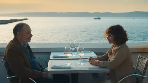 Jean-Pierre Darroussin y Ariane Ascaride en "Que la fiesta continúe"