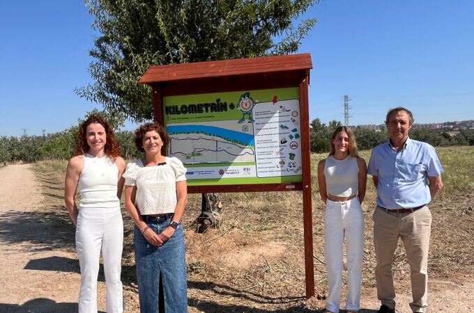 La concejala de Participación Ciudadana y Deportes, Mayte Martínez, inaugura el ‘Kilometrín +’