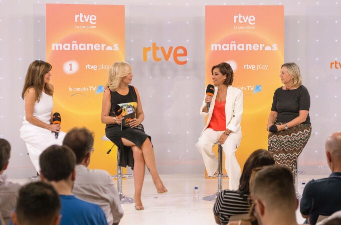 Rosa Díaz, María Eizaguirre, Adela González y Ana María Bordas, durante la presentación de la nueva temporada