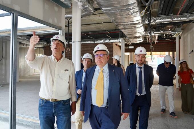  El consejero de Sanidad, Alejandro Vázquez, visita las obras del nuevo centro de salud de La Magdalena de Valladolid