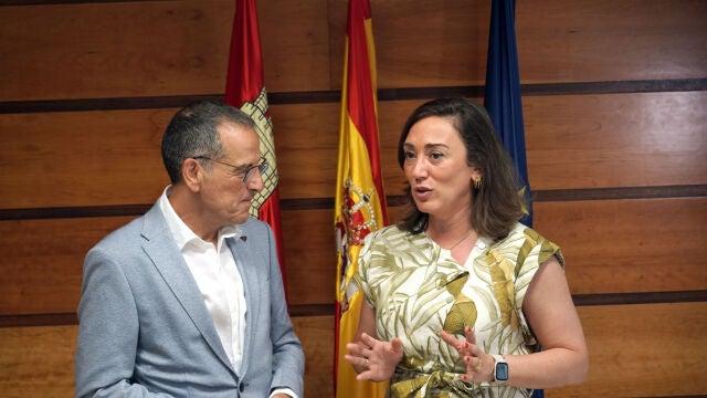 La consejera de Agricultura, Ganadería y Desarrollo Rural, María González Corral, se reúne con el presidente de la Unión Regional de Cooperativas Agroalimentarias de Castilla y León (Urcacyl), Fernando Antúnez