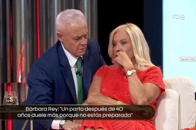 Bárbara Rey cuela en pleno programa de RTVE un duro mensaje contra Sánchez: "Gobierno, dimisión"