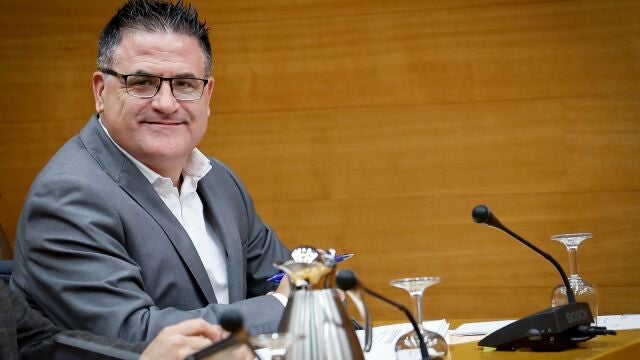 El portavoz de Infraestructuras del GPP en Les Corts, Joserra González de Zarate,