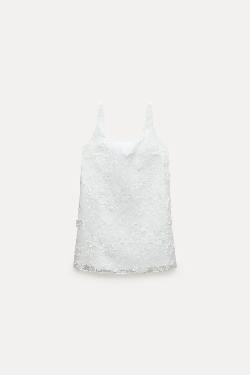 Vestido corto bordados.
