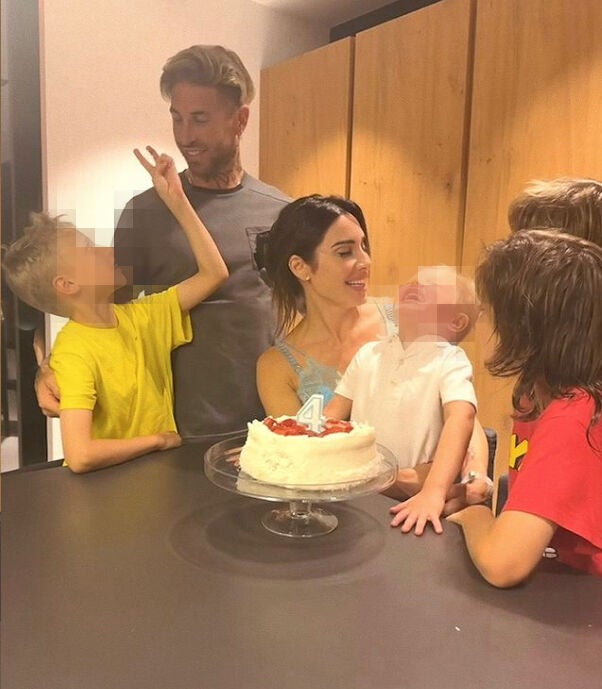 Sergio Ramos, Pilar Rubio y sus hijos en el cumpleaños de Máximo Adriano