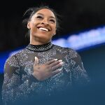 Simone Biles volvió a asombrar en su debut en París